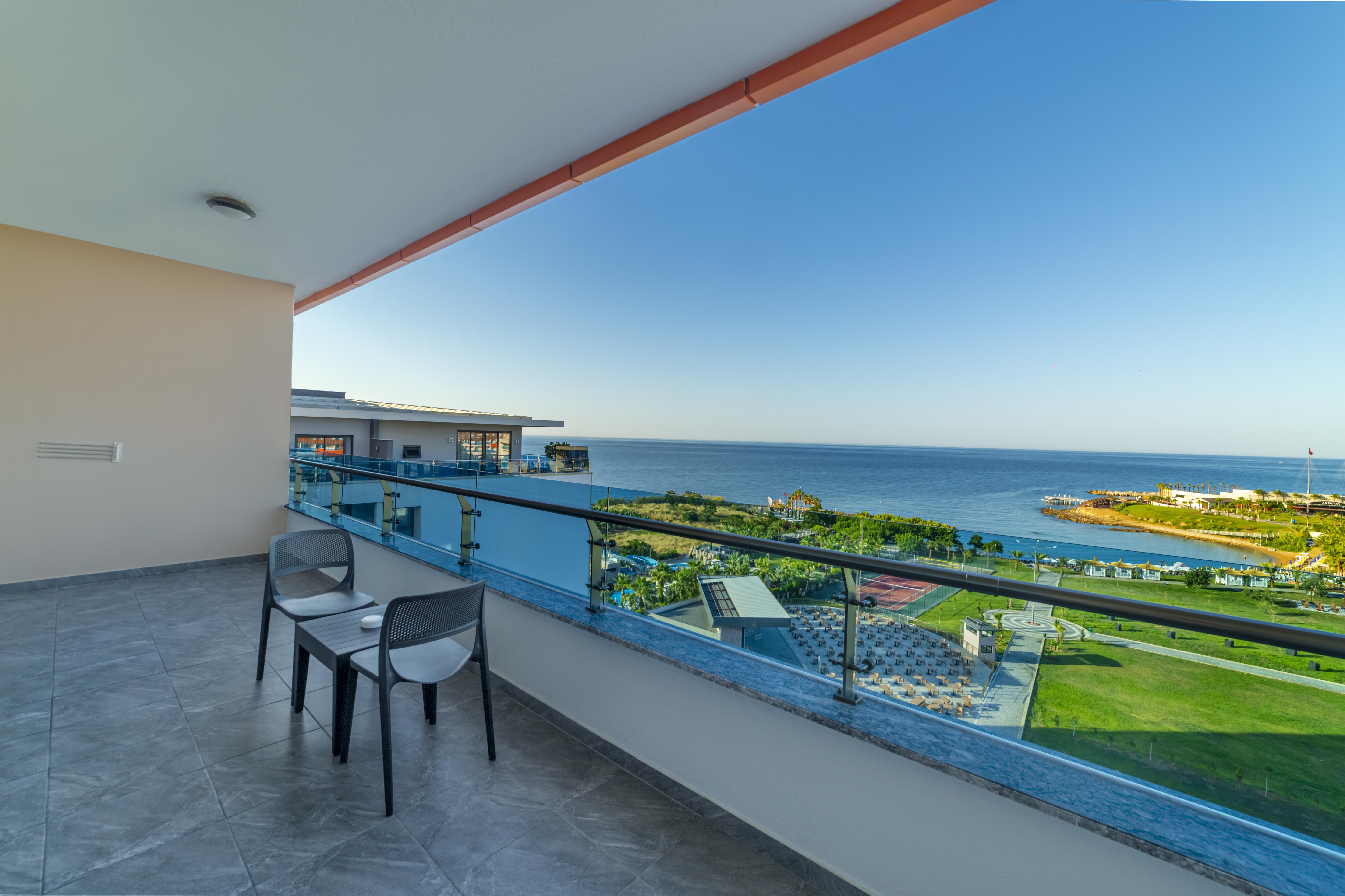 Lonicera Premium  Avsallar Exterior foto